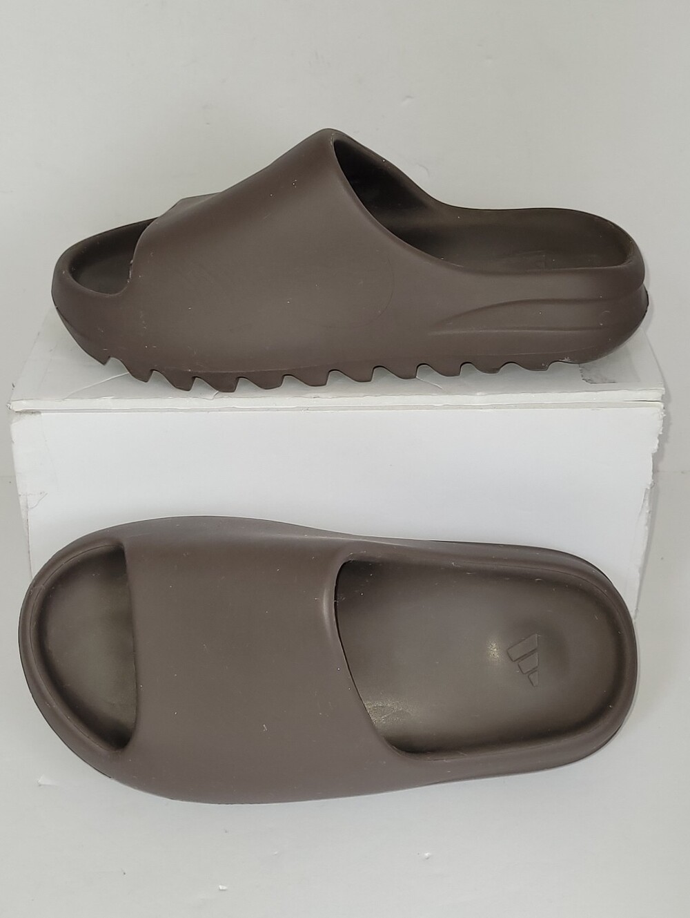 Adidas Yeezy Size 4 "Soot" Brown Slides